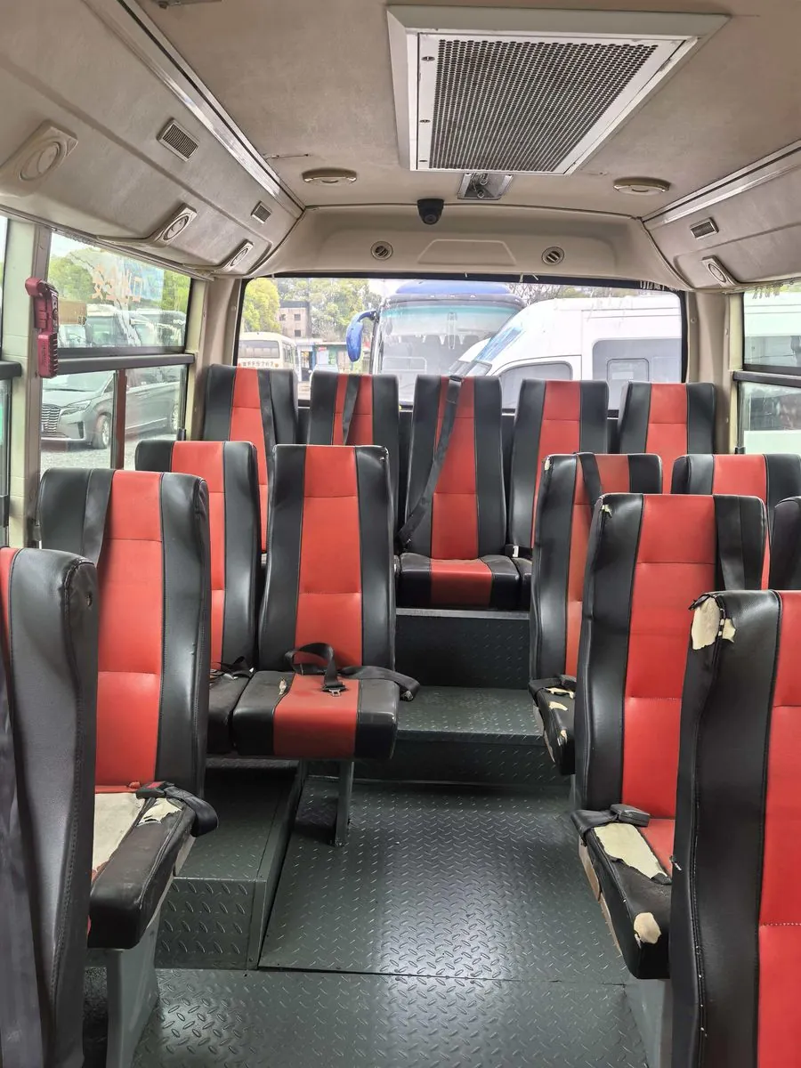 Dongfeng EQ6606