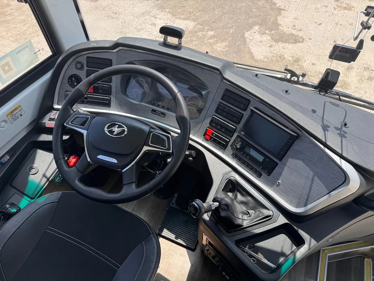 Higer KLQ6906