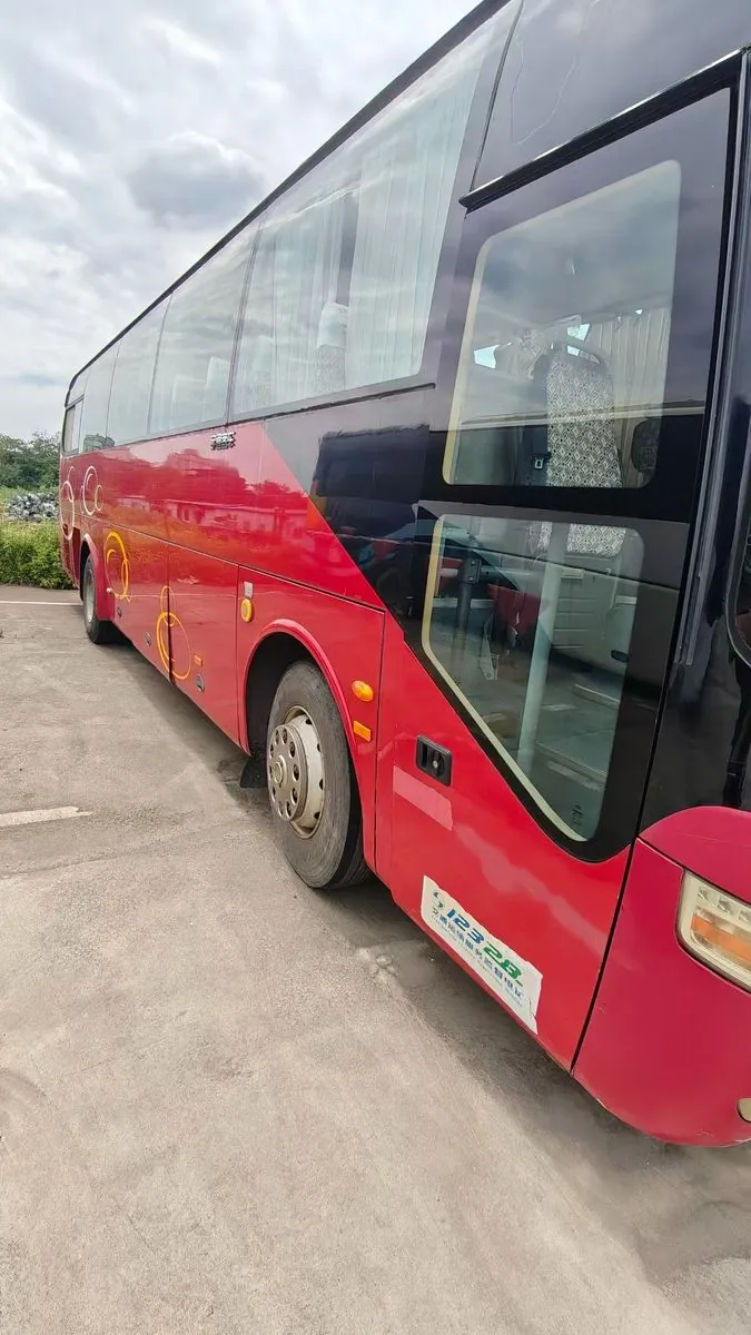 Yutong ZK6107