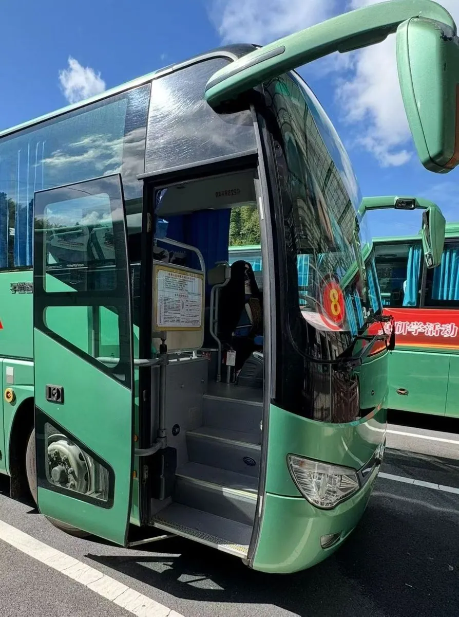 Yutong ZK6107