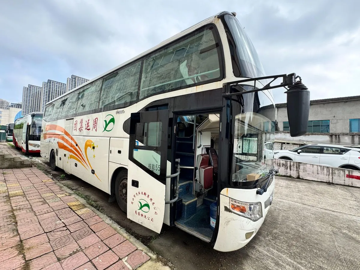 Yutong ZK6125