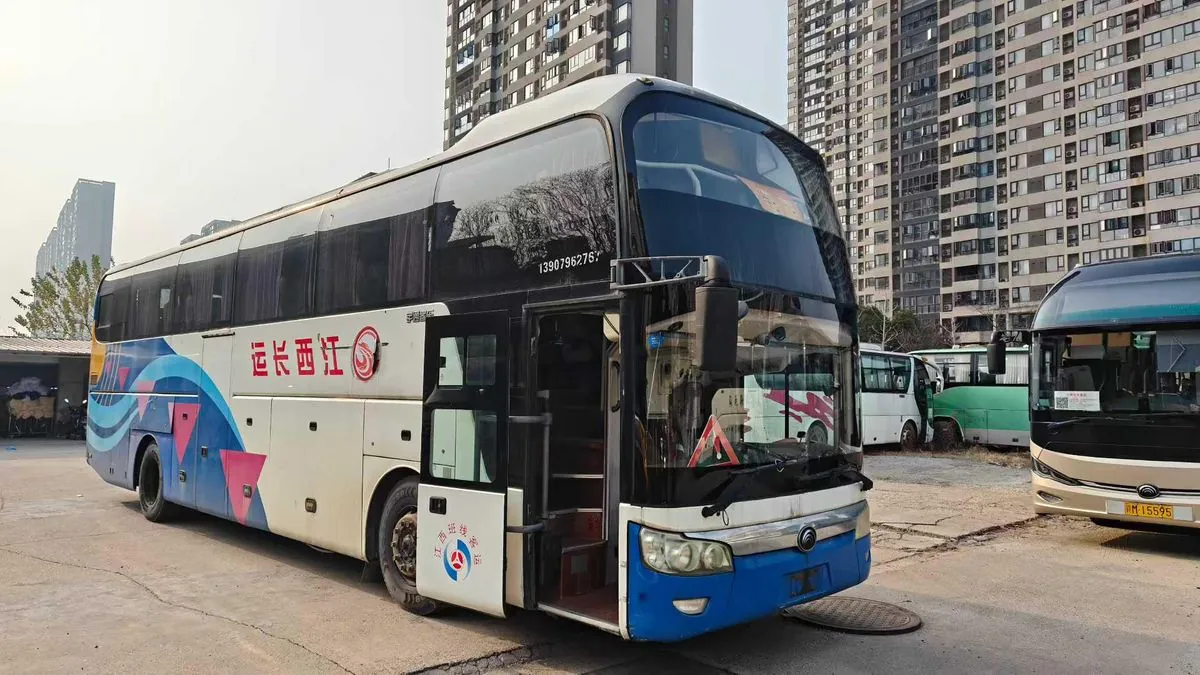 Yutong ZK6127