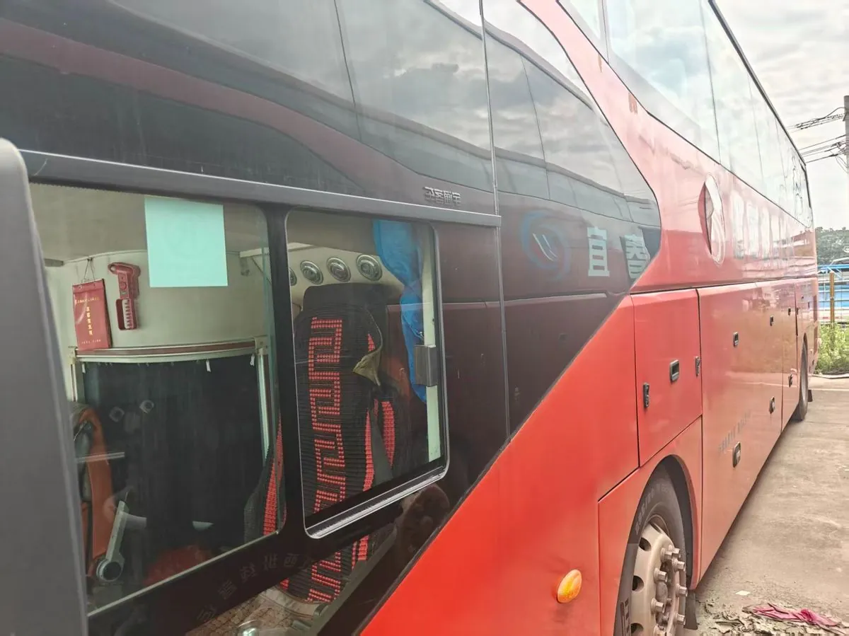 Yutong ZK6127