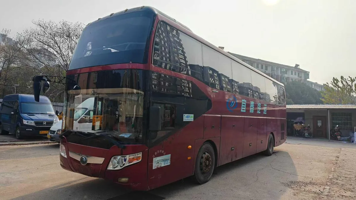 Yutong ZK6127